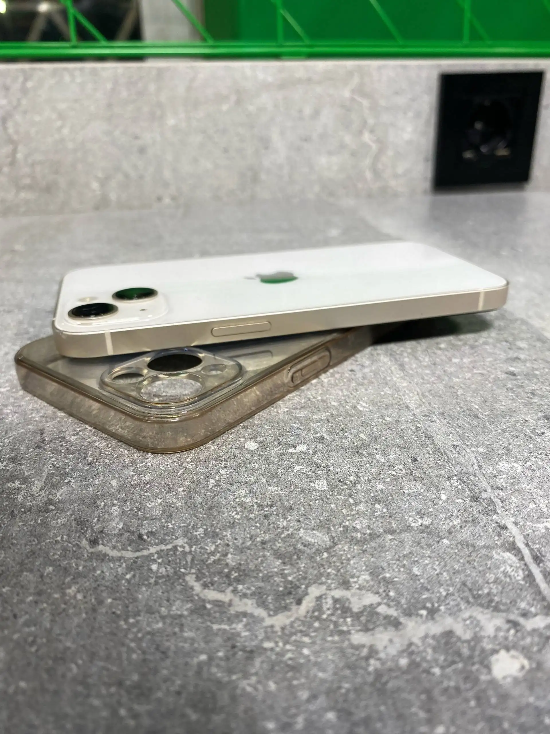 Продам/обменяю iPhone 13 - Смартфоны и гаджеты (Электроника) в Орск