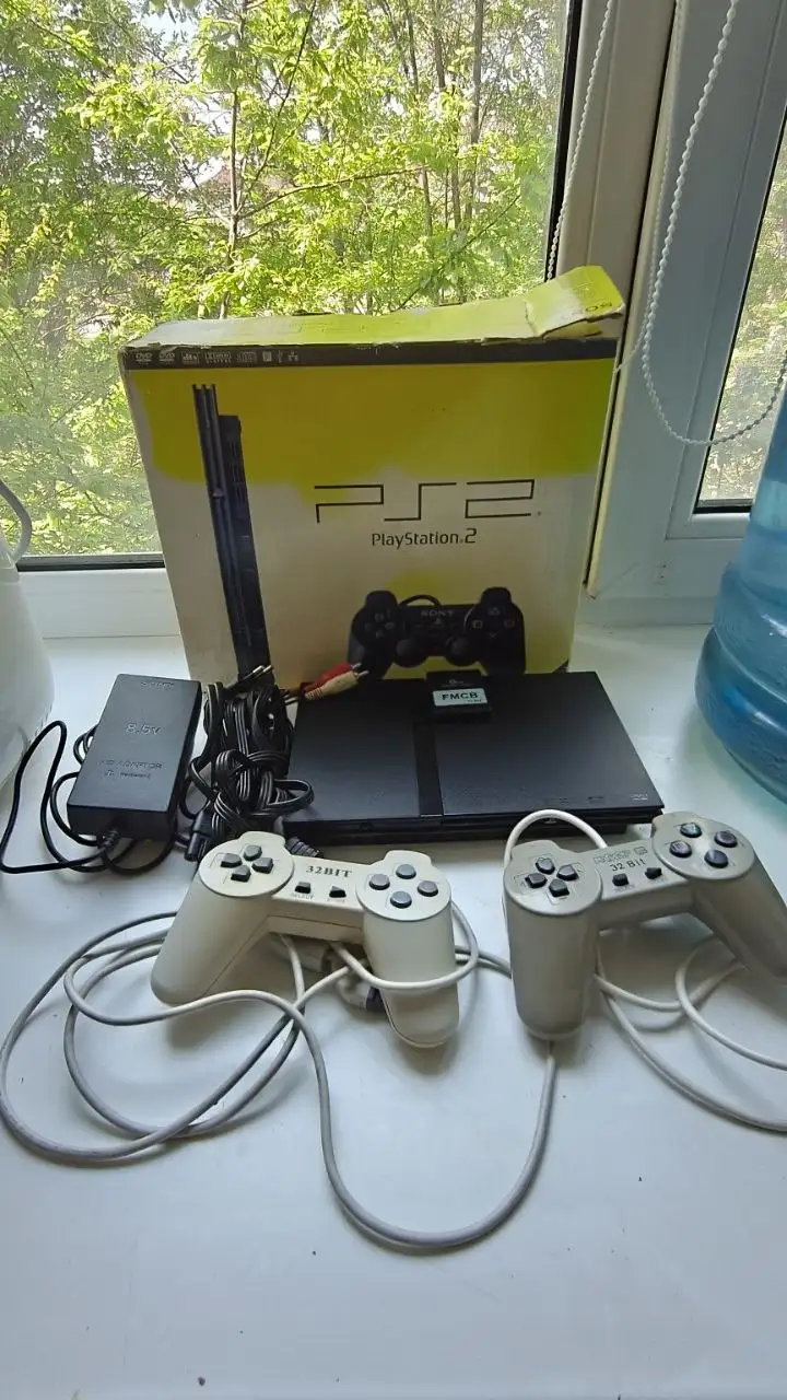 PS2 Slim в идеальном состоянии - Электроника в Неизвестно