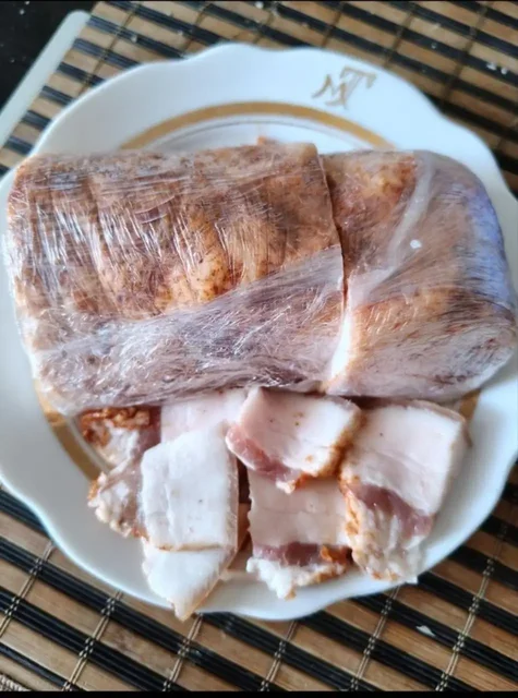Деревенское солёное сало с чесноком и специями - Продукты в Орск