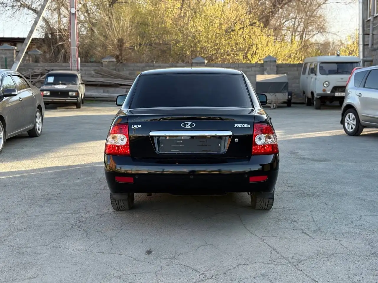 Lada Priora 2011 г.в. - Легковые автомобили (Авто) в Неизвестно