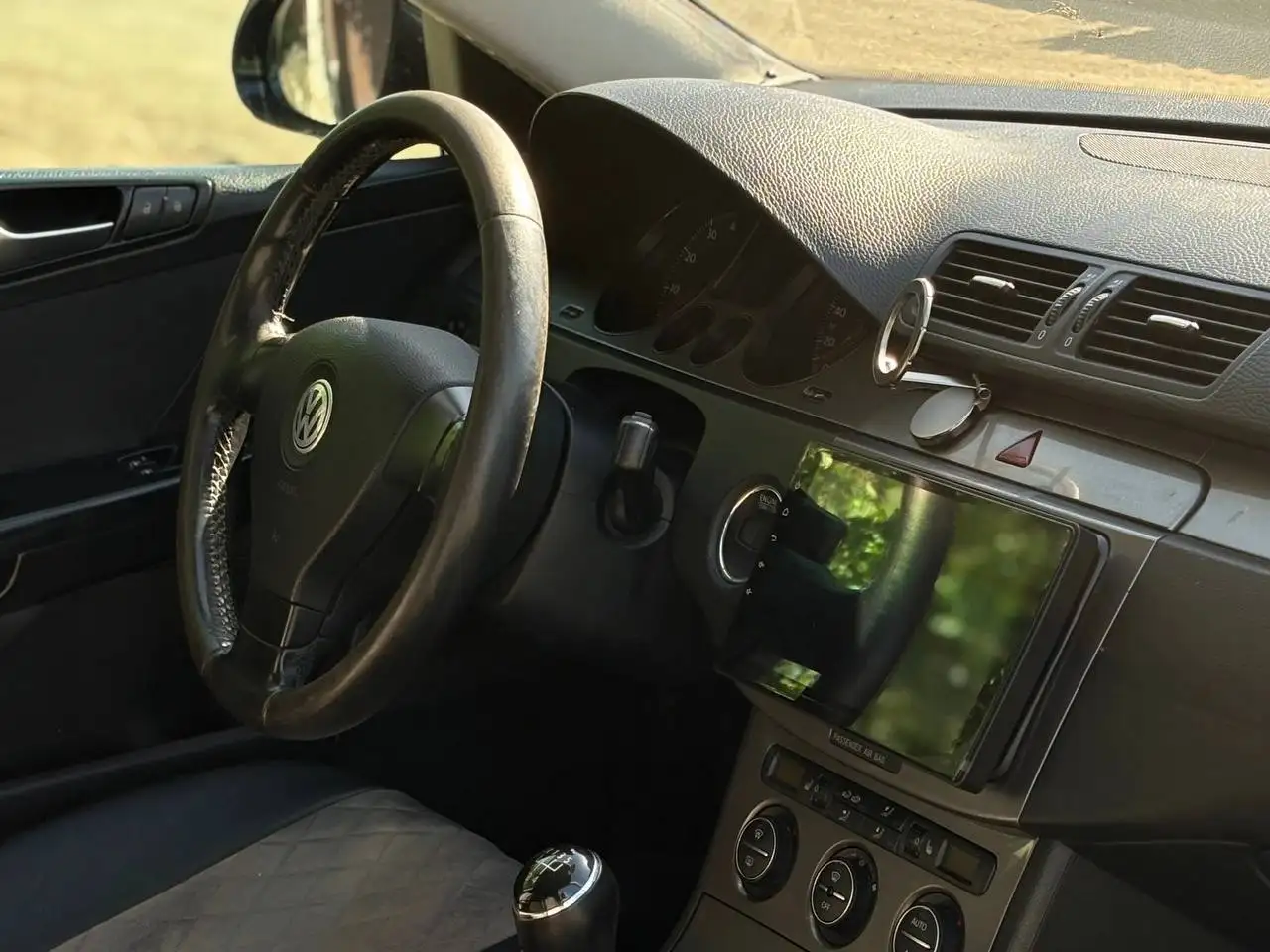 Volkswagen Passat B6 - Легковые автомобили (Авто) в Неизвестно