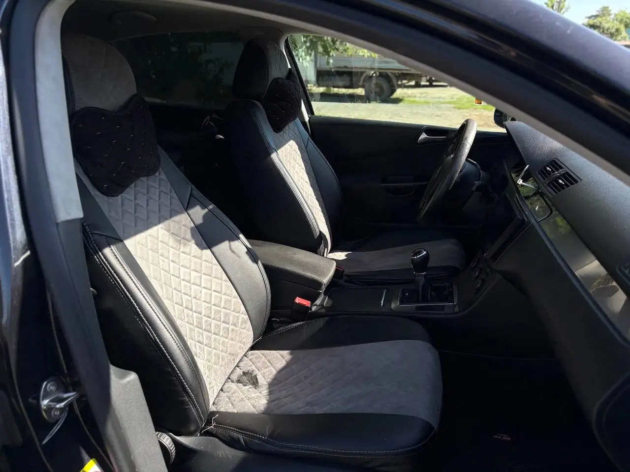 Volkswagen Passat B6 - Легковые автомобили (Авто) в Неизвестно