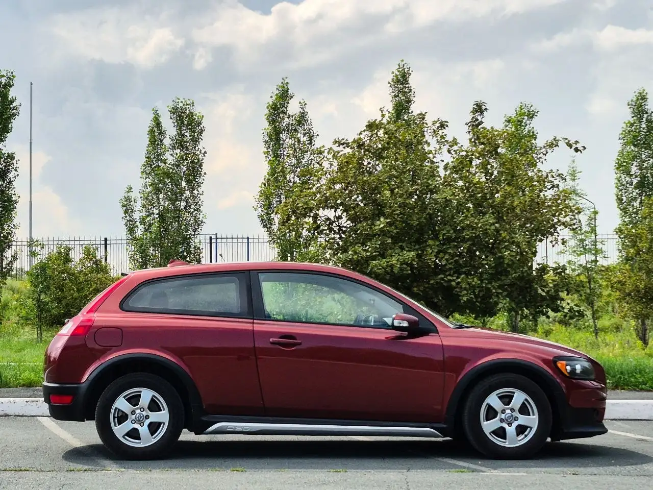 Продам автомобиль 2007 года - Легковые автомобили (Авто) в Неизвестно