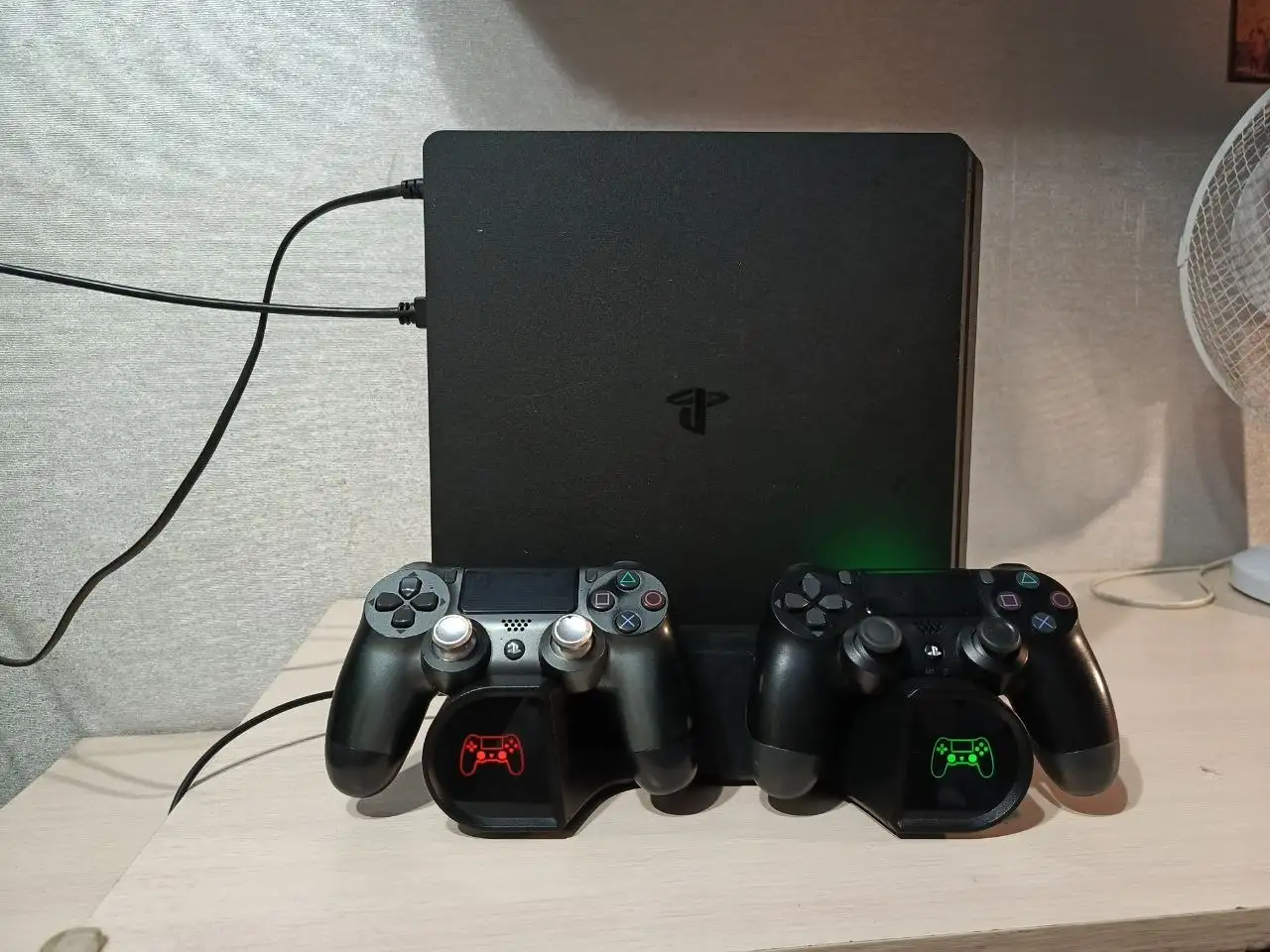 Продам PS4 - Барахолка в Орск