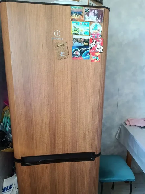 Холодильник Indesit - Игры и консоли в Неизвестно