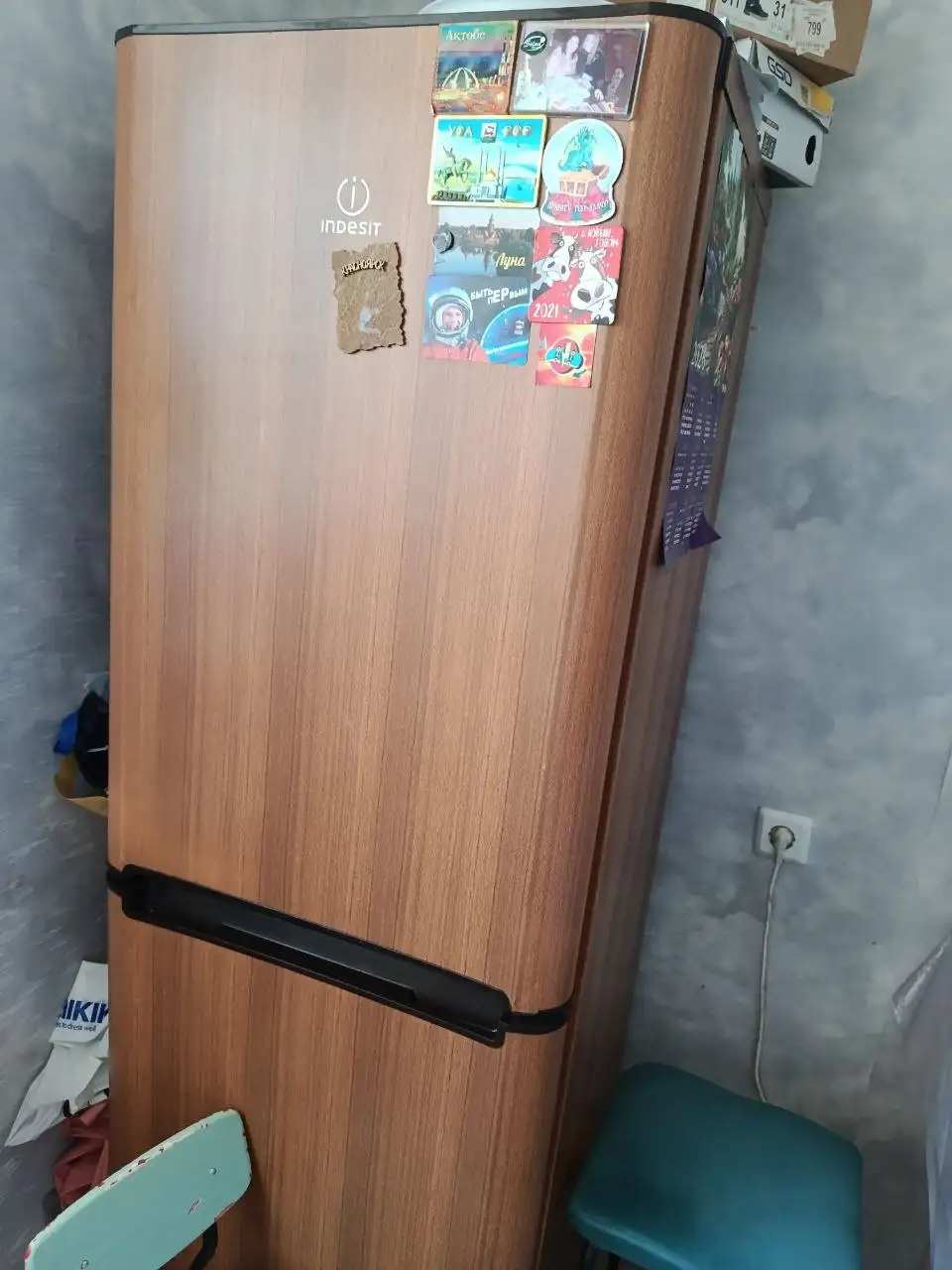Холодильник Indesit - Электроника в Неизвестно