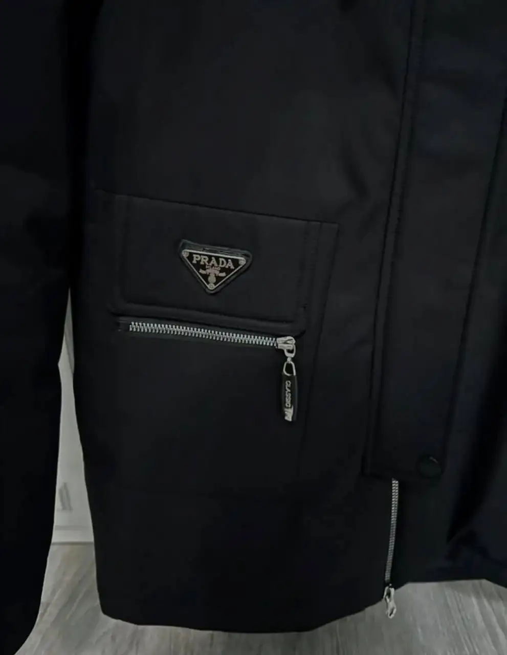 Женская куртка Prada - Верхняя одежда (Одежда) в Неизвестно