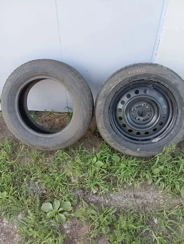 Резина Pirelli R15 195/65 для Toyota Corolla - Автоаксессуары в Орск