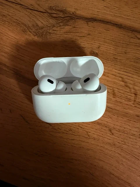 Продам AirPods Pro 2 с полным комплектом - Телефоны в Неизвестно