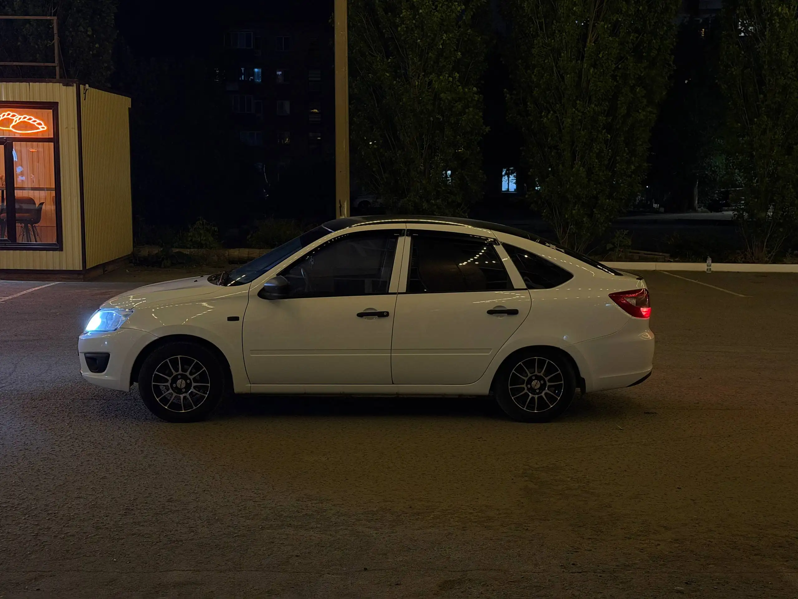 Срочно продаю Гранту 2014 года - Авто в Орск