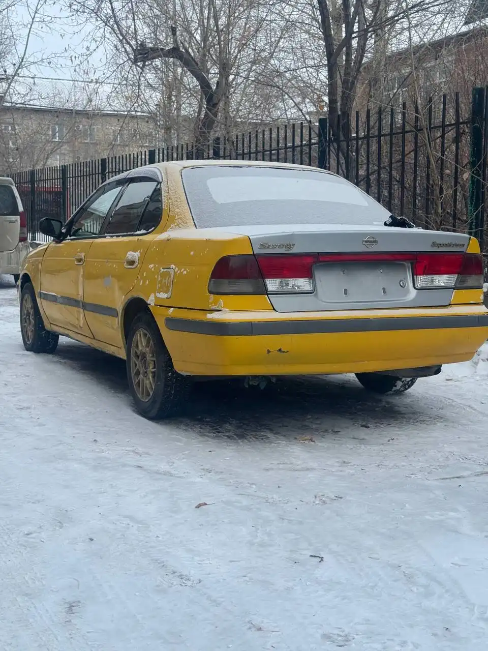 Продажа Nissan Sunny 2000 года