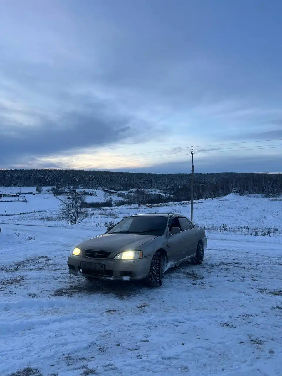 Инспаир 2000 года 2.5 автомат в хорошем состоянии