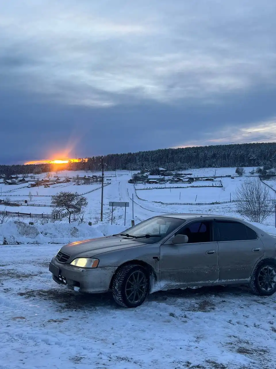 Инспаир 2000 года 2.5 автомат в хорошем состоянии