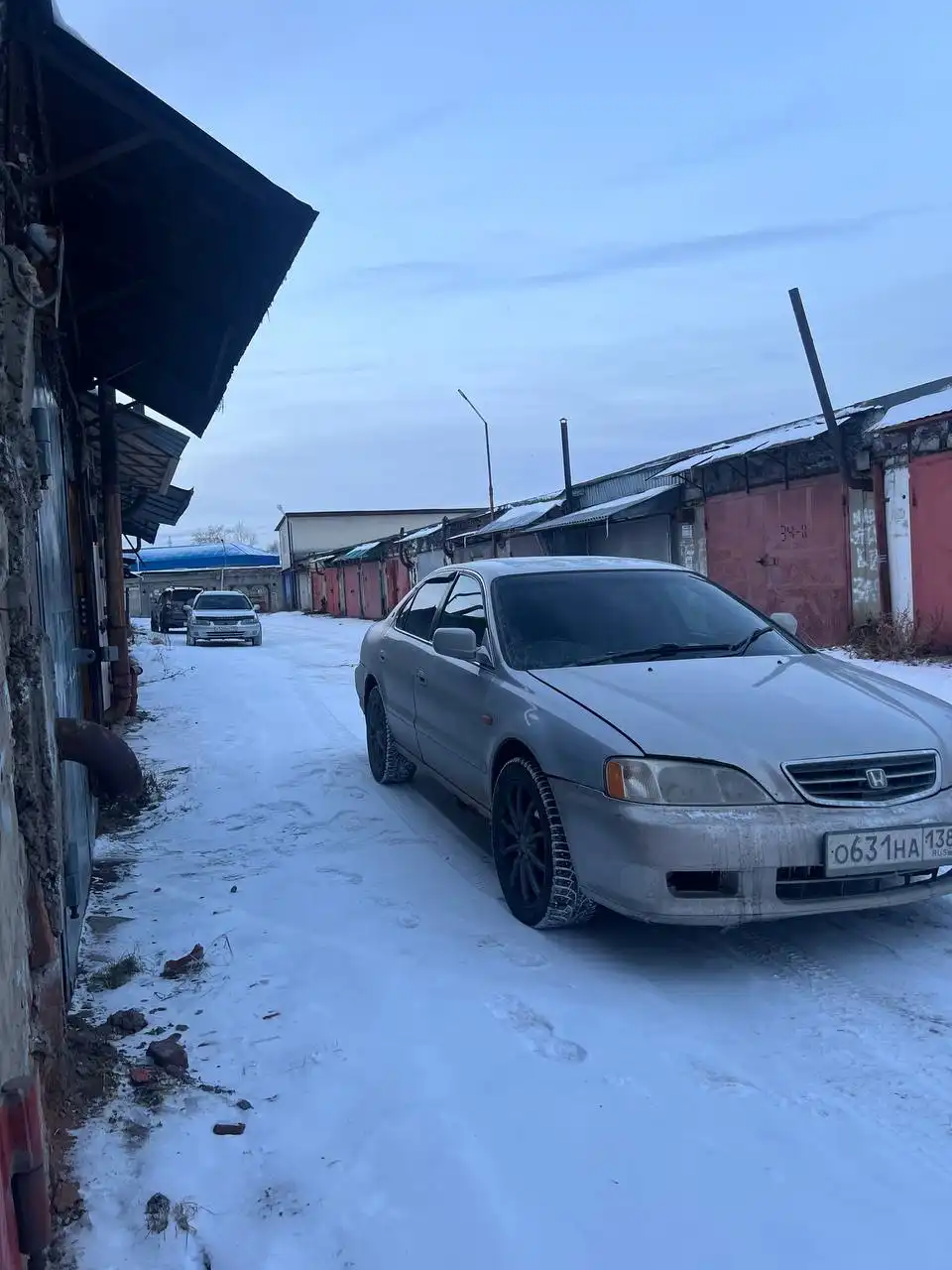 Инспаир 2000 года 2.5 автомат в хорошем состоянии