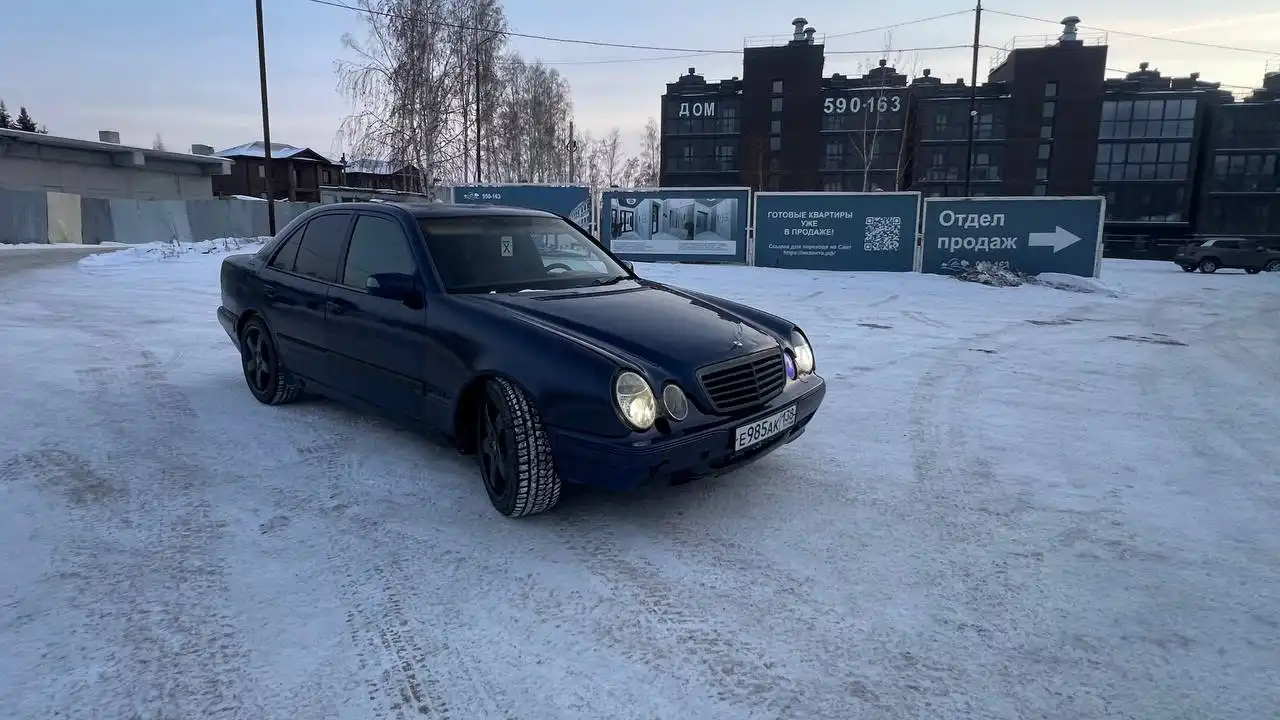 Продам Mercedes E 210 1999 года