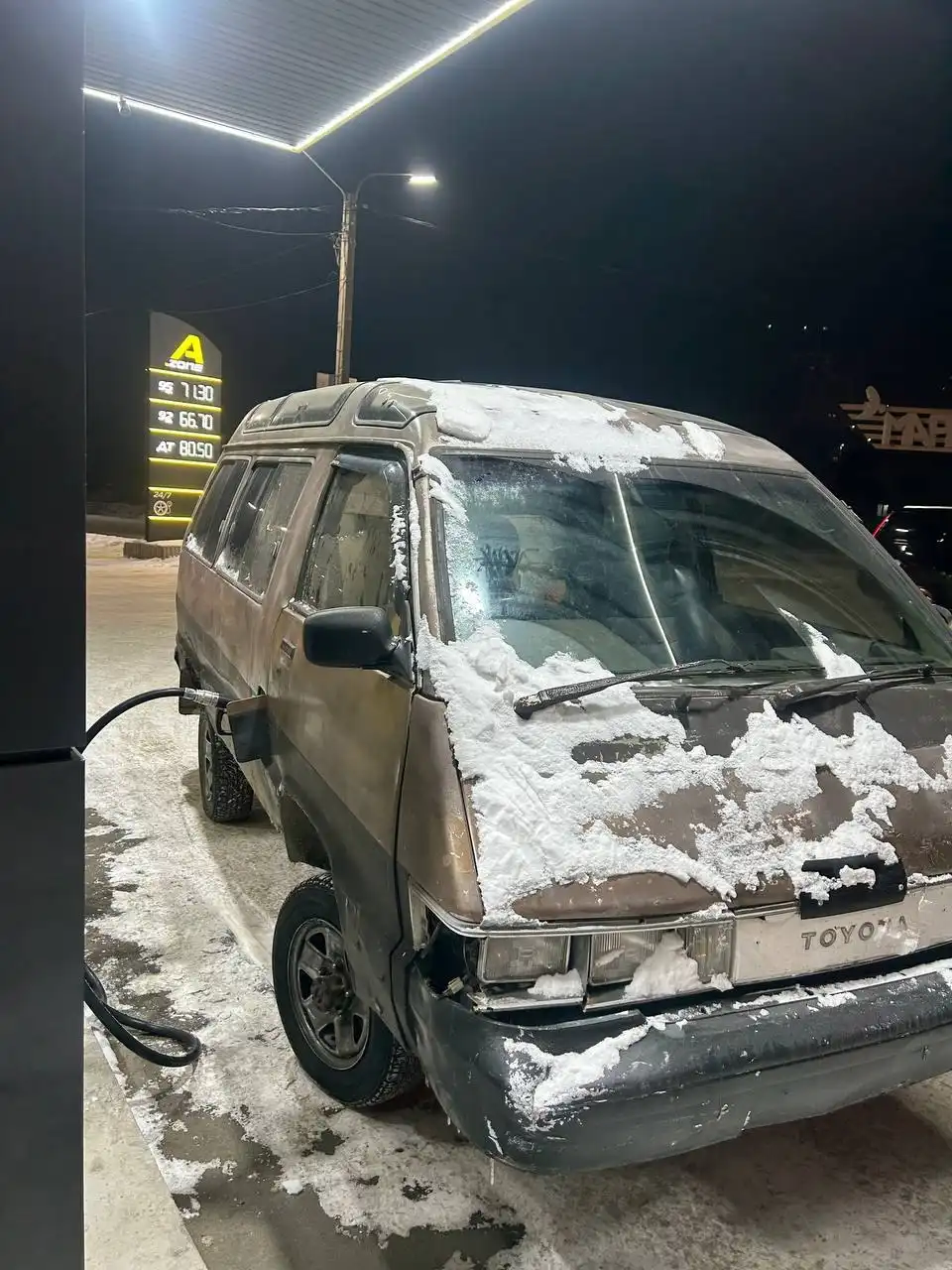 Toyota Master Ace Surf 1988