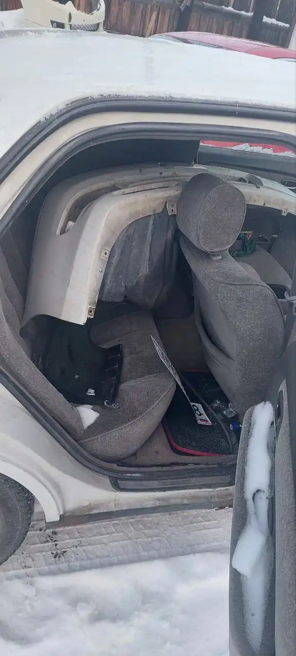 Продам автомобиль Креста 100 1998 года