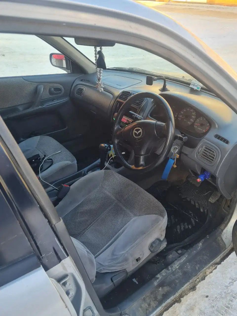 Продажа автомобиля с документами и музыкой