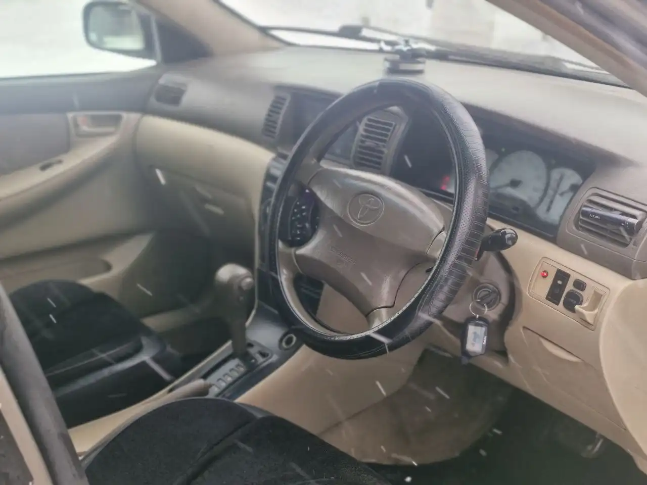 Продам Fielder 2000 года