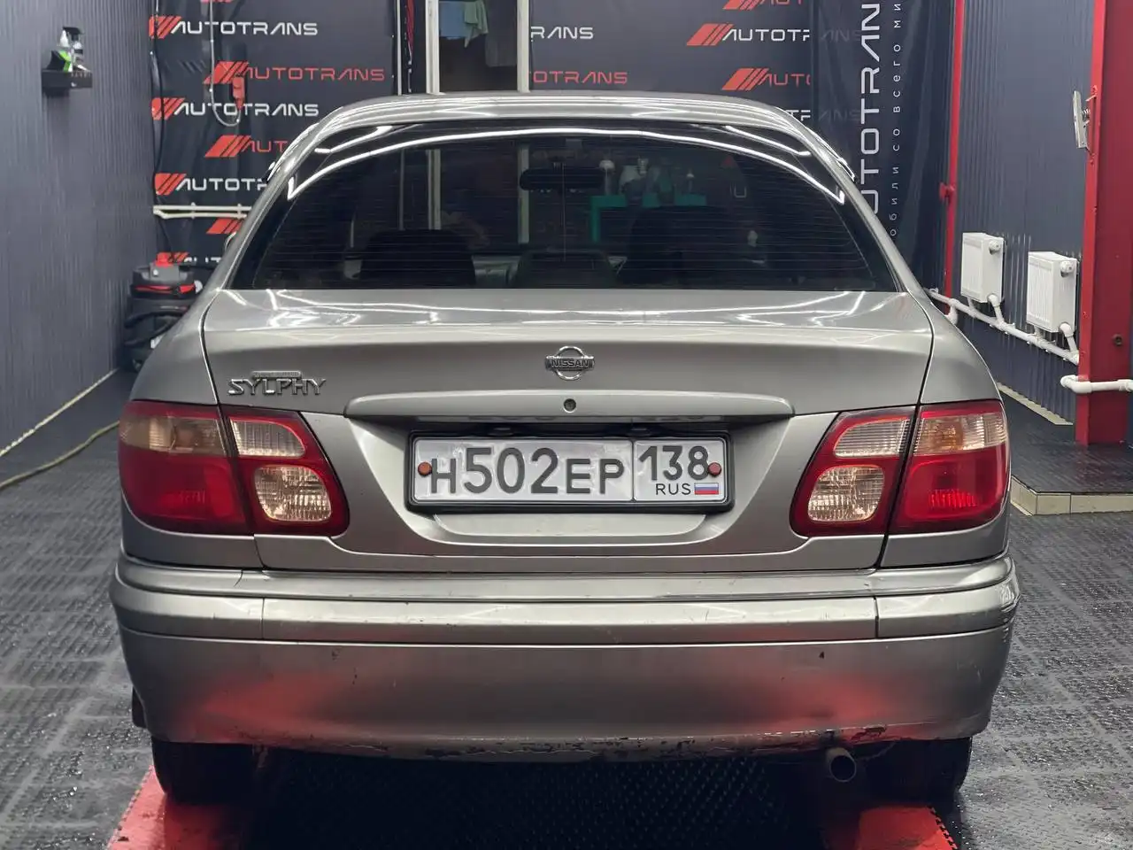 Продажа автомобиля 2001 года, автомат, 1.5 л