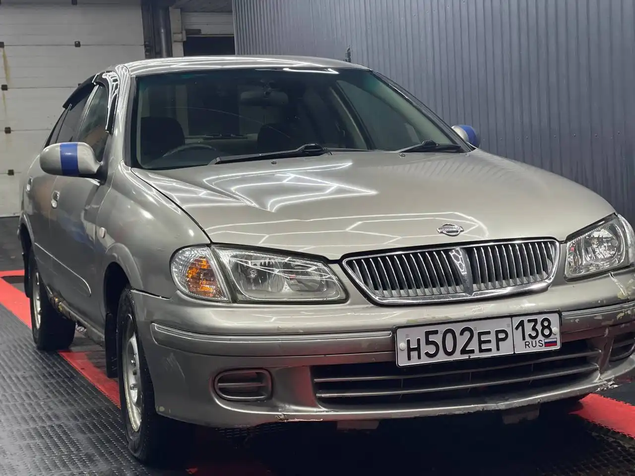 Продажа автомобиля 2001 года, автомат, 1.5 л