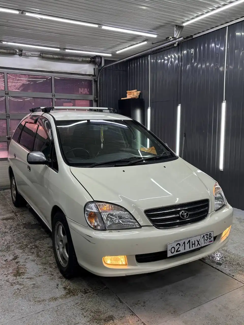 Toyota Nadia 2000 года выпуска в хорошем техническом состоянии