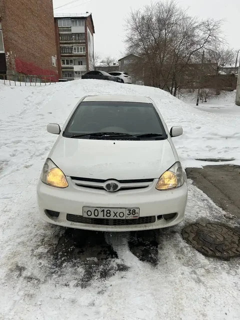 Toyota Platz 2005 года в хорошем состоянии - частное объявление в Иркутск
