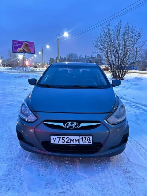 Продам Hyundai Solaris в темно-сером окрасе - Внедорожники и кроссоверы в Иркутск