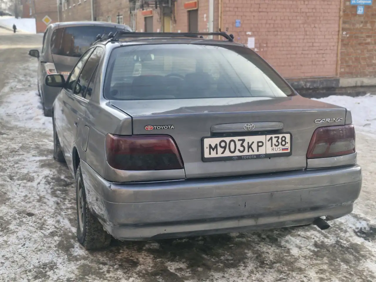 Автомобиль 2001 года с двигателем 1.5 л - Авто в Иркутск