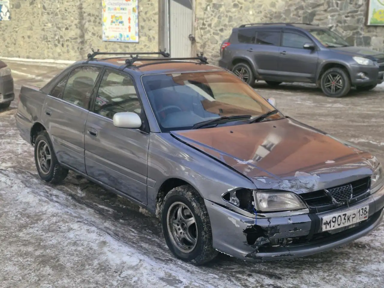 Автомобиль 2001 года с двигателем 1.5 л - Авто в Иркутск
