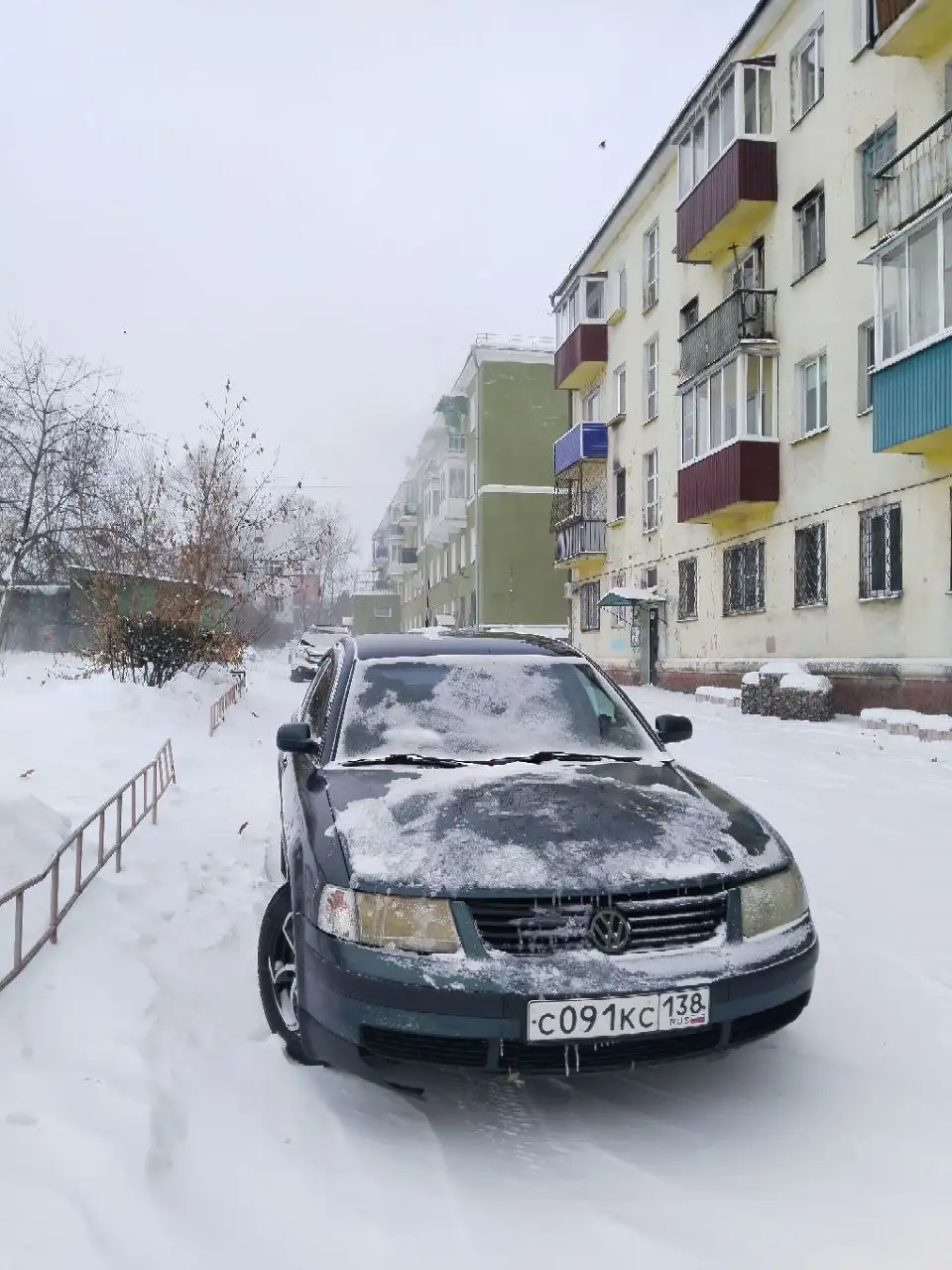 Volkswagen Passat Б5 1.8 2000г. в хорошем состоянии - Легковые автомобили (Авто) в Иркутск