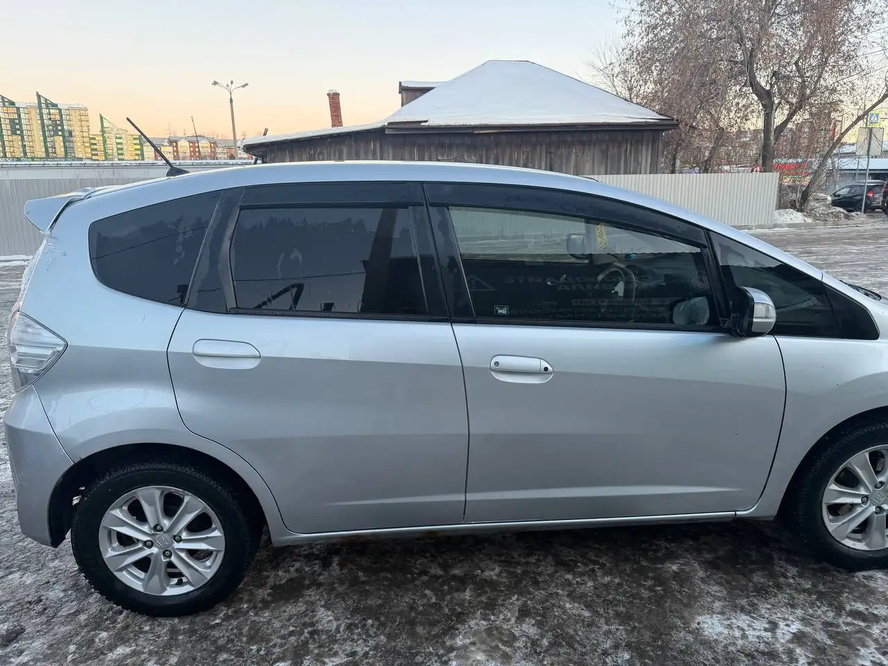 Продажа автомобиля Honda Fit в хорошем состоянии - Легковые автомобили (Авто) в Иркутск