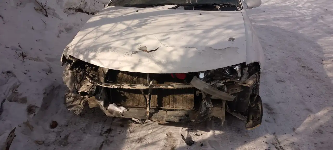 Тойота Карина 1991 года после ДТП - Авто в Иркутск