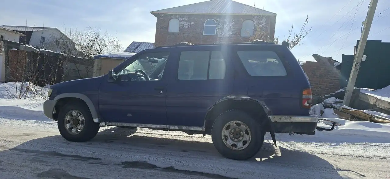 Продажа мужжитского аппарата 3.3л с полным приводом - Внедорожники (Авто) в Иркутск