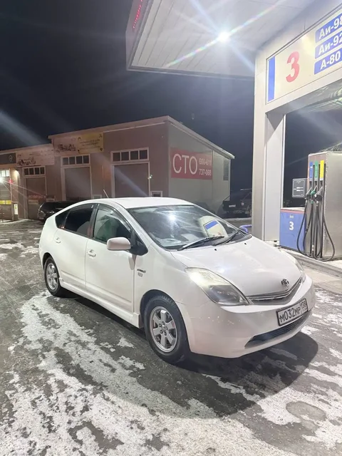 Продажа Toyota Prius 2011 года - Мотоциклы в Иркутск