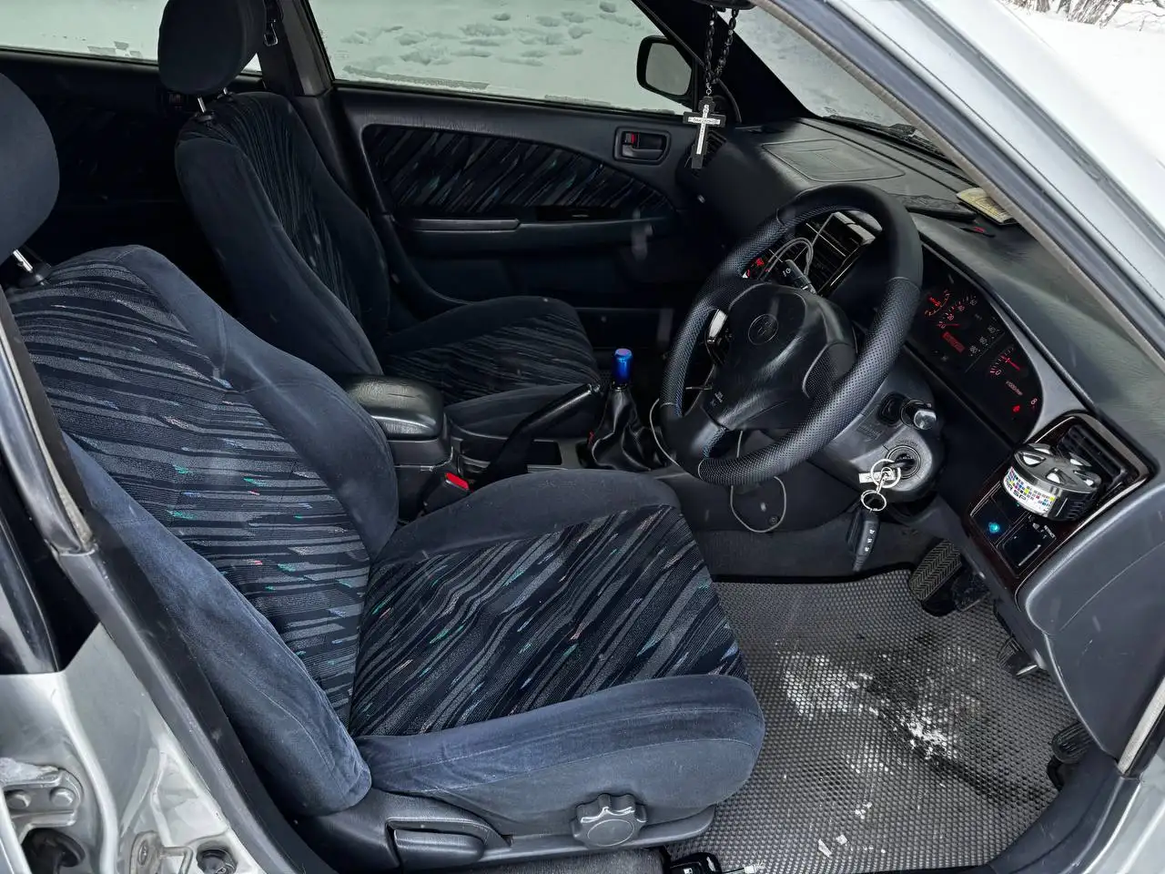 Toyota Carina 1998 года в Черемхово - Легковые автомобили (Авто) в Черемхово