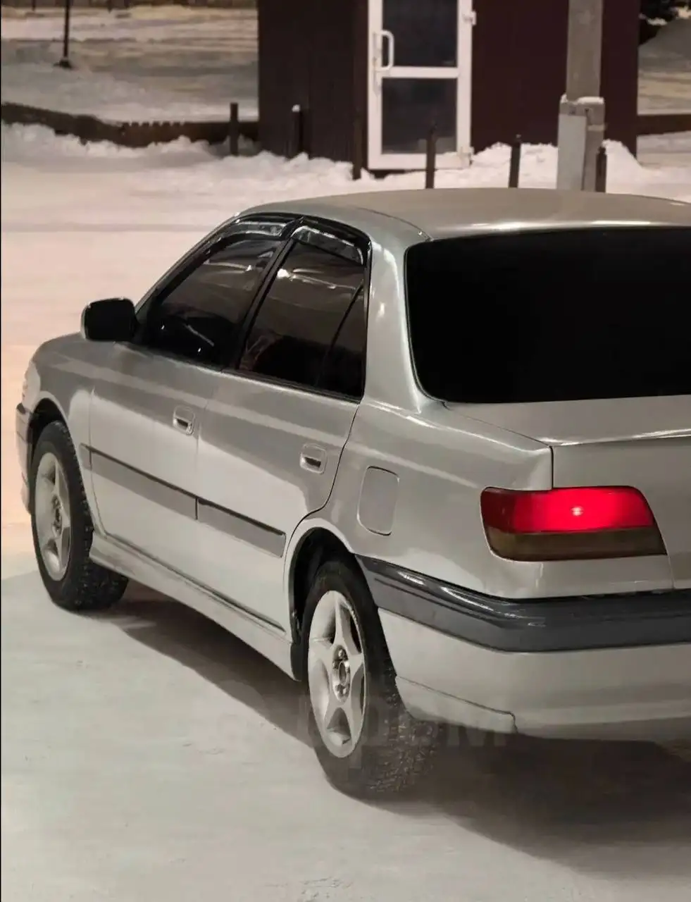 Палка с кристаллом и свежим окрасом - Барахолка в Иркутск