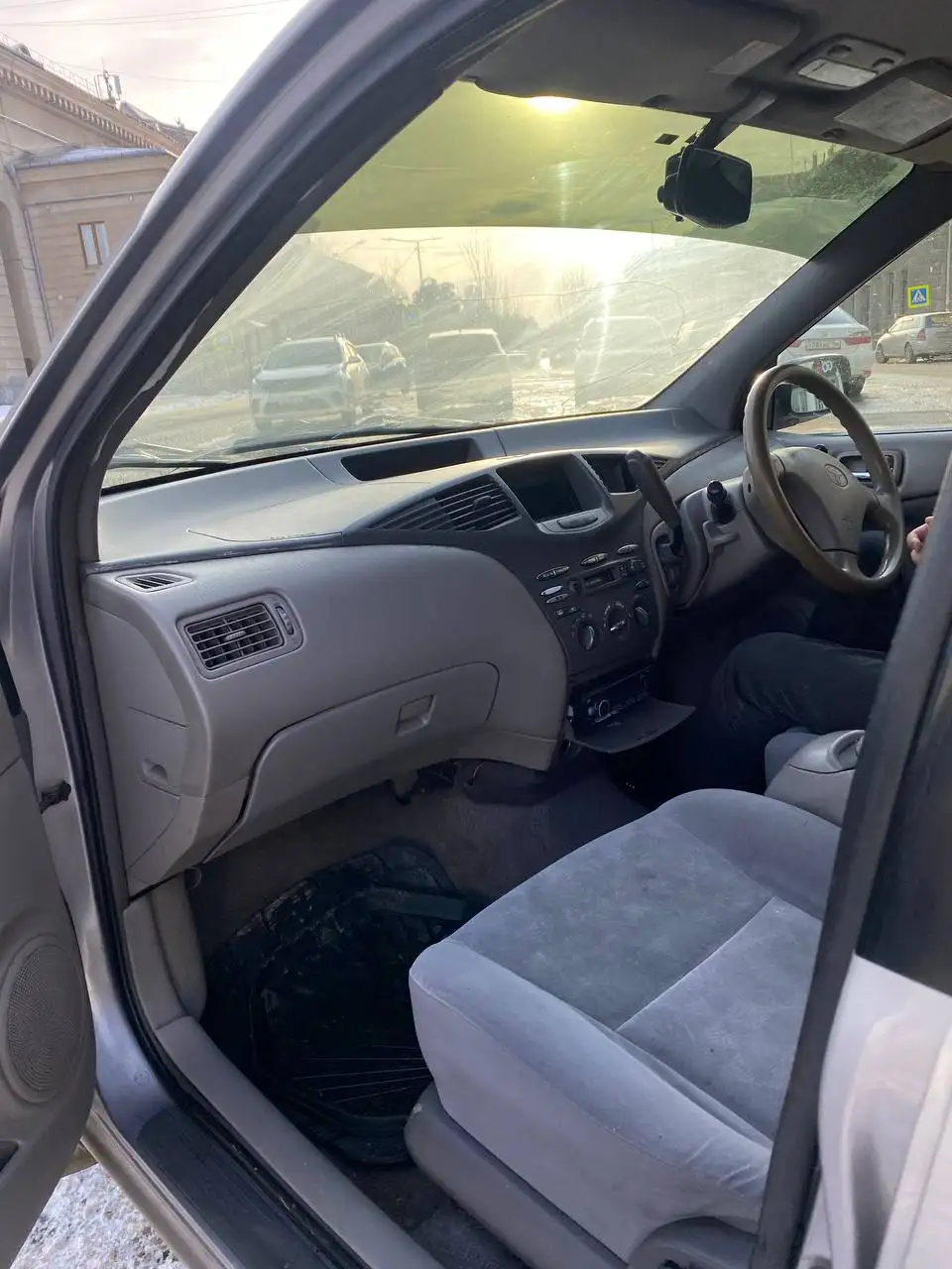 Продажа автомобиля Пириус 1998 года - Легковые автомобили (Авто) в Иркутск