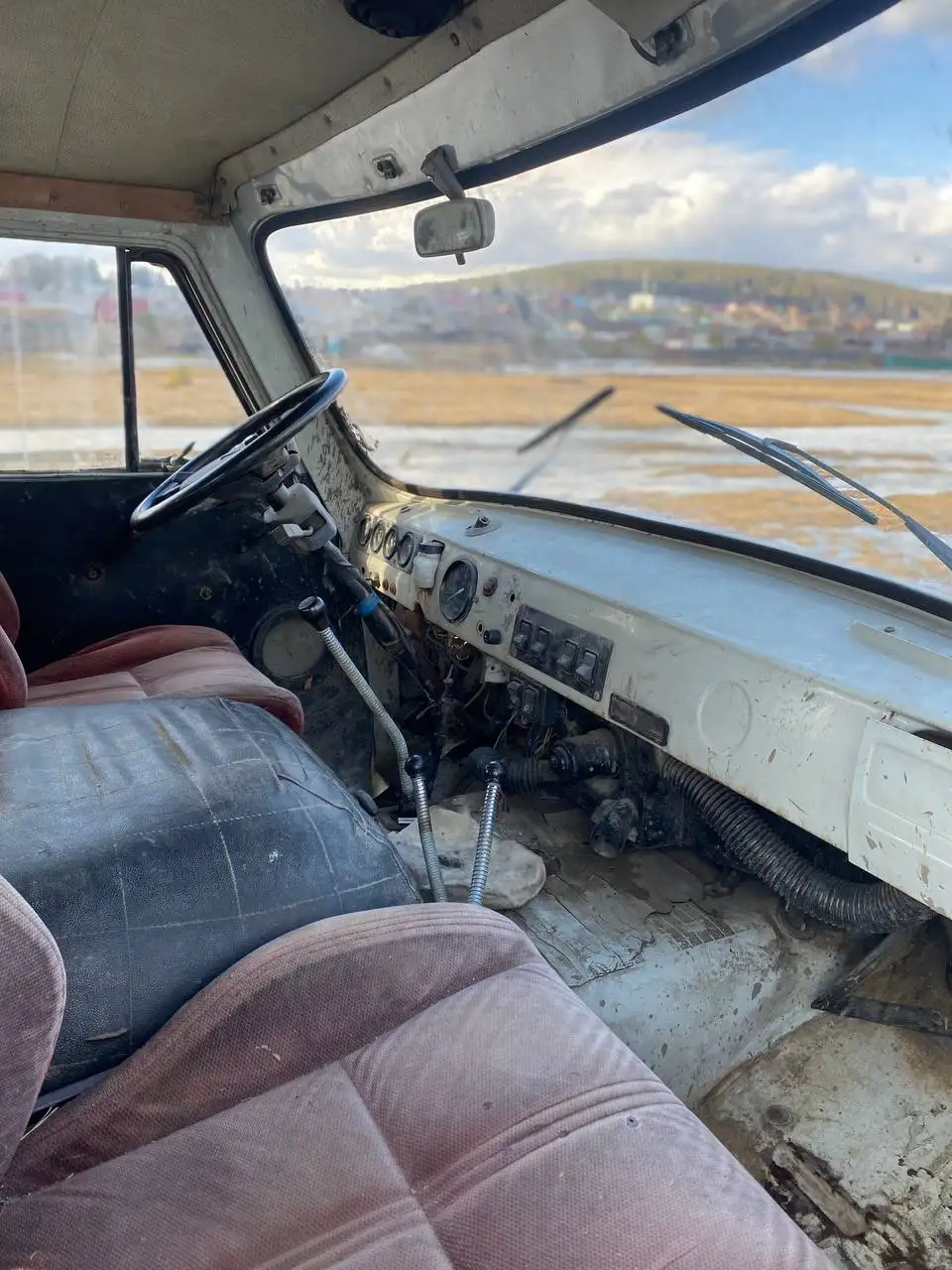 Продажа автомобиля ВАЗ 2107 1997 года в Иркутске - ВАЗ (Lada) (Авто) в Иркутск