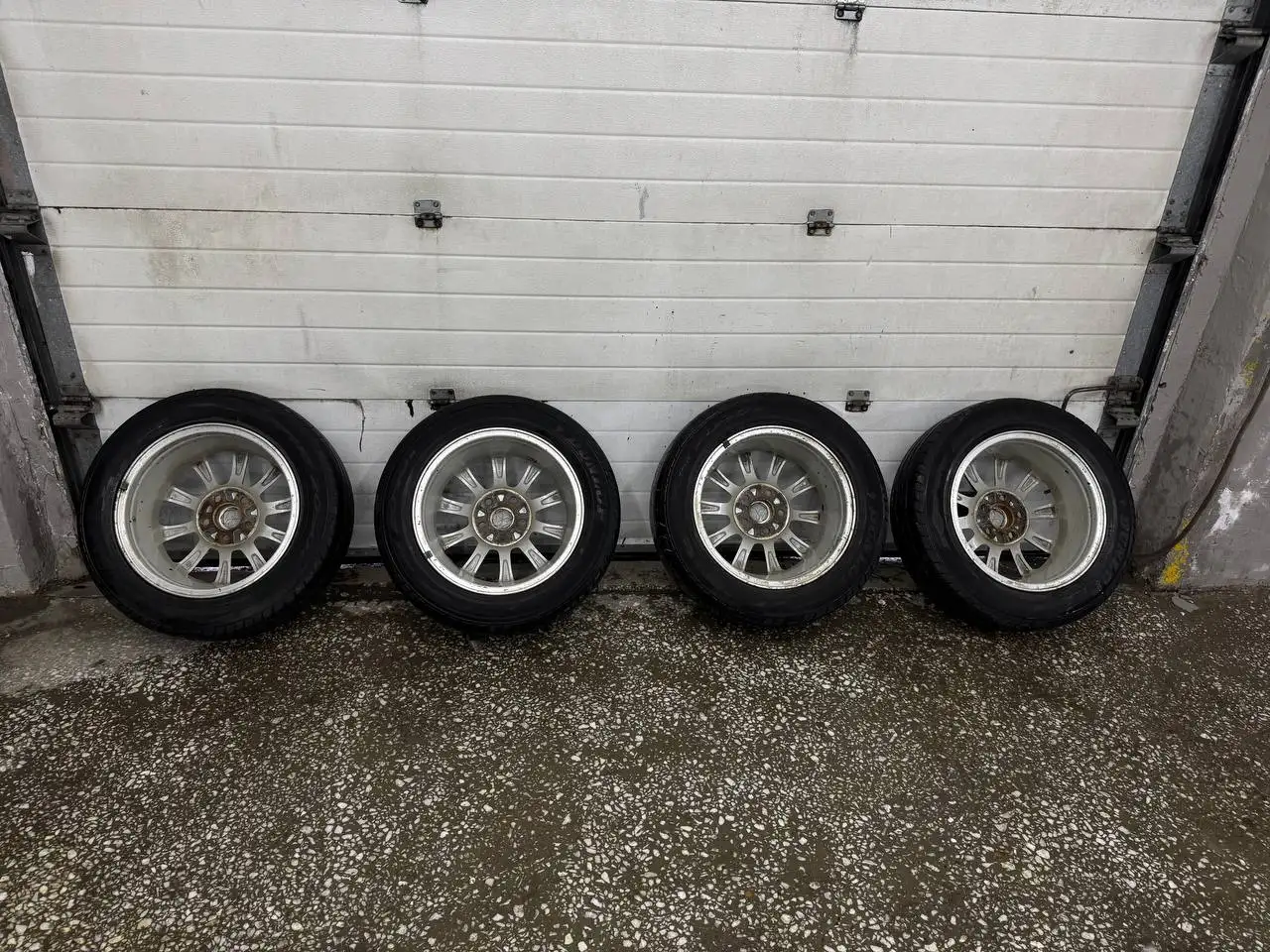 Продажа дисков на летней резине оригинал - Запчасти (Авто) в Иркутск