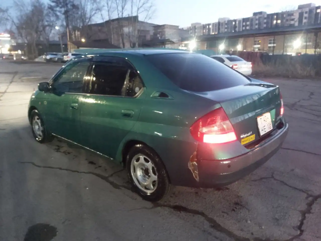 Продажа Toyota Prius 10-го поколения - Легковые автомобили (Авто) в Иркутск