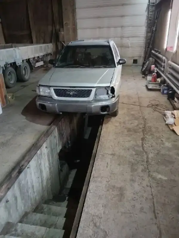 Продажа двигателя 2л АКПП 4вд 1999 года - Запчасти (Авто) в Иркутск