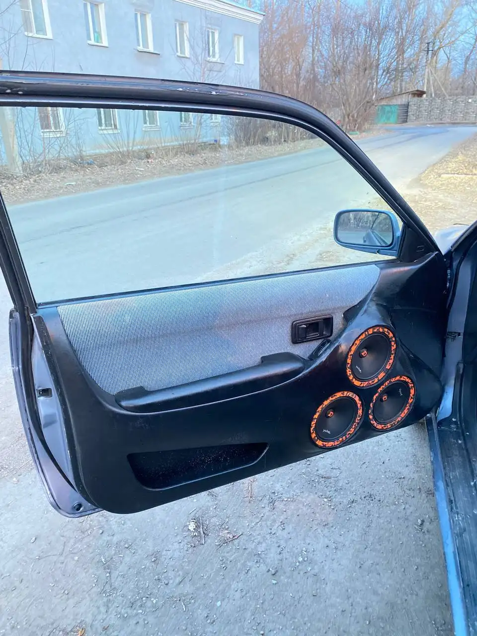 Toyota Corolla II с музыкой и сигнализацией - Легковые автомобили (Авто) в Иркутск