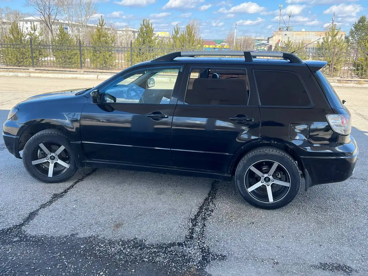 Mitsubishi Outlander 2004 срочно - Внедорожники (Авто) в Иркутск