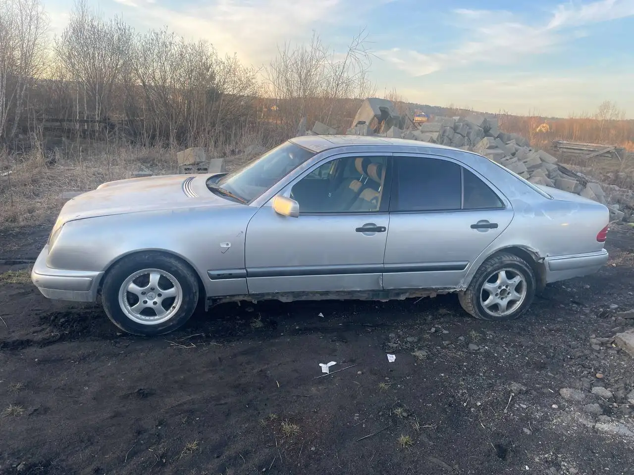 Мерседес Е класс не на ходу - Автомобили (Авто) в Иркутск