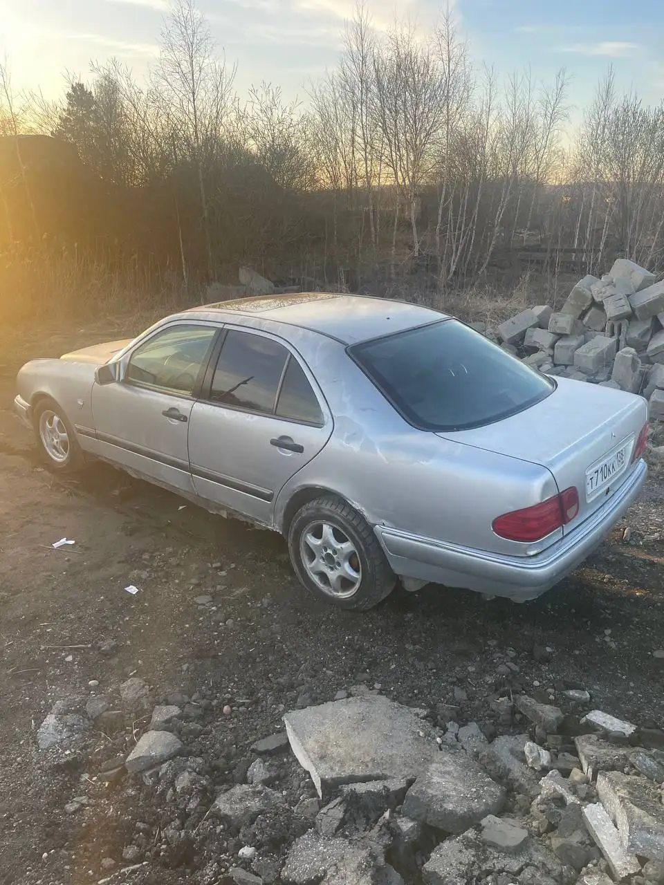 Мерседес Е класс не на ходу - Автомобили (Авто) в Иркутск