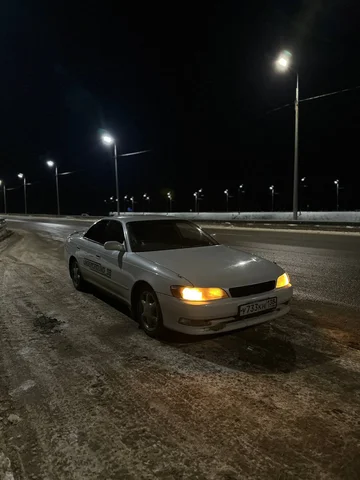 Toyota Mark II 2.0 меха - Грузовики в Иркутск
