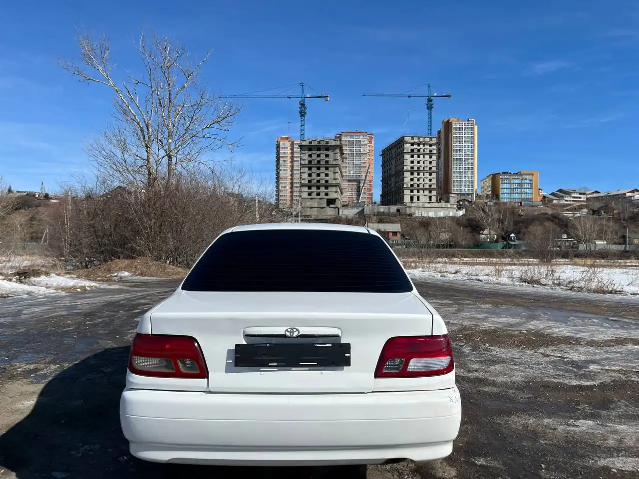 Продажа авто Карина 1999 - Авто в Иркутск