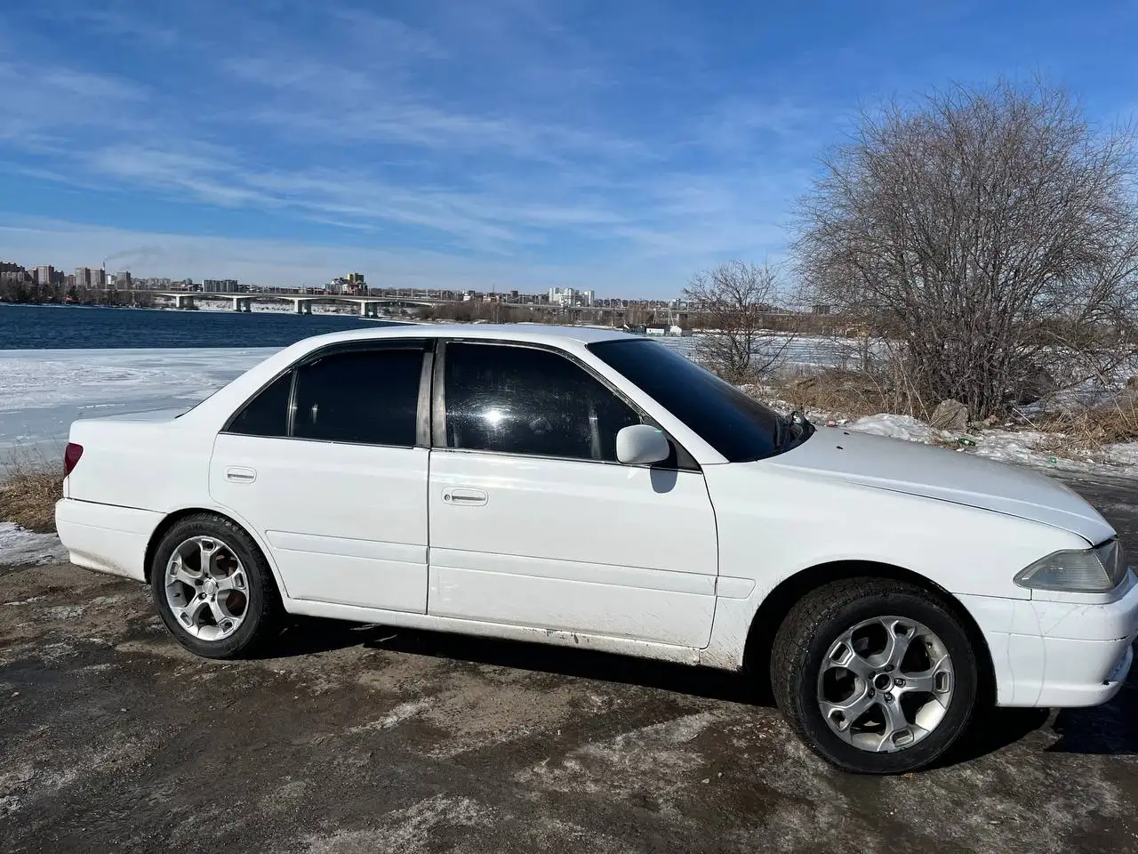 Продажа авто Карина 1999 - Авто в Иркутск