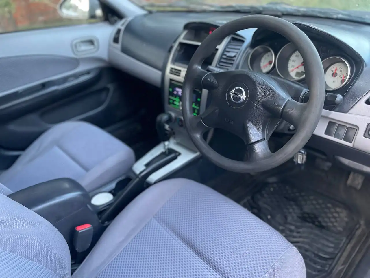 Nissan Wingroad 2004 - Легковые автомобили (Авто) в Иркутск